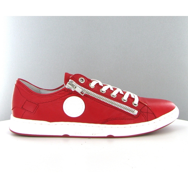 pataugas cuir rouge